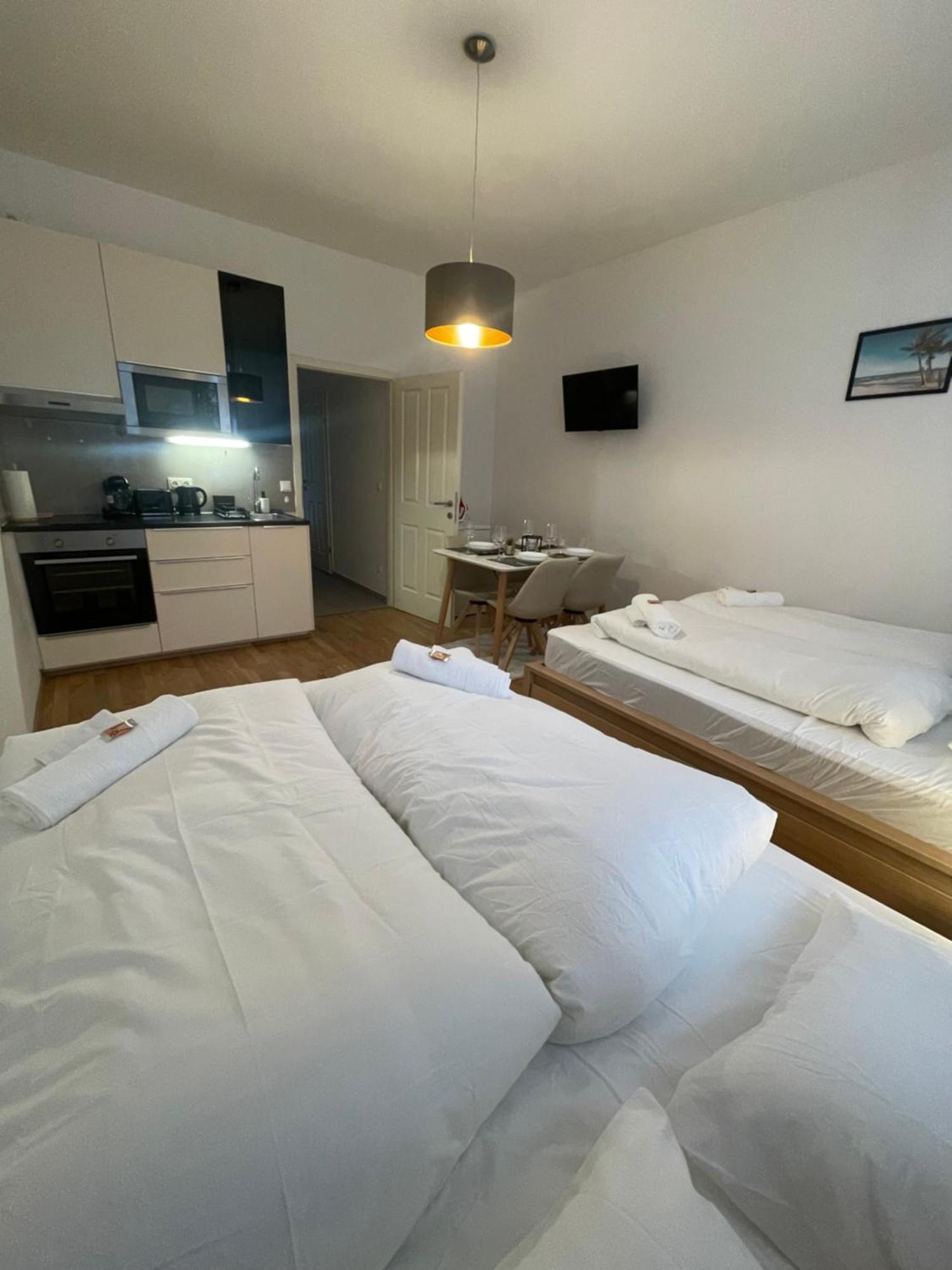 Cozy 5-Person Apartment In Vienna 6 Extérieur photo